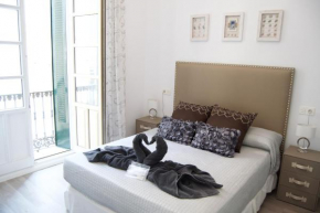 Julieta Historical Apartment by AlohaMalaga